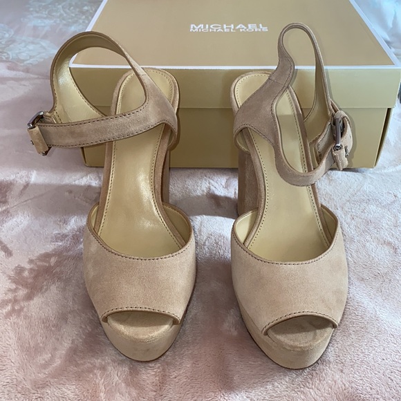 Michael Kors London open toe suede platform heels - Picture 2 of 7